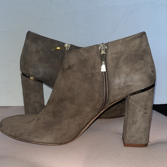 kate spade Shoes - Kate Spade "Darota" bootie tan truffle color suede boots sz 8 1/2 ankle boots